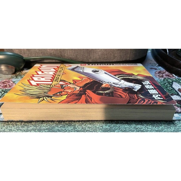 Trigun Maximum The Hero Returns by Yasuhiro Nightow, Manga, English - Picture 4 of 5